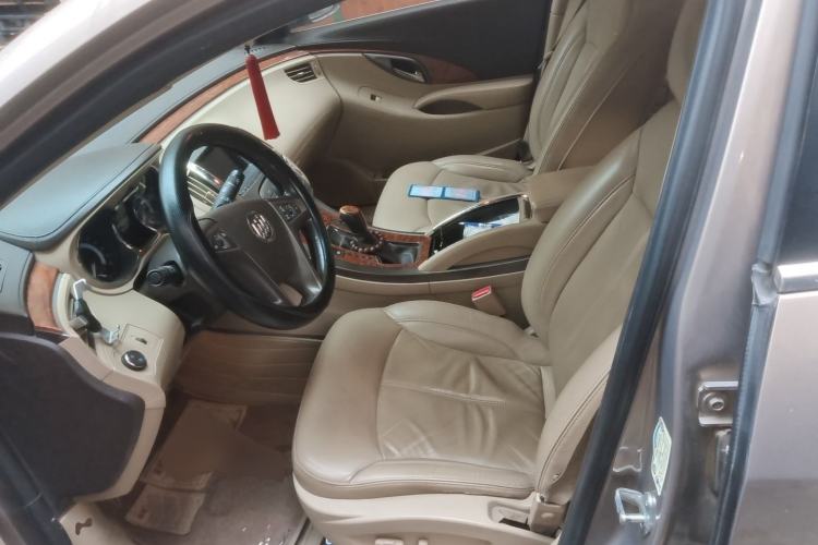 Used Buick LaCrosse 2013 2.4L SIDI Elite Comfort Version Left Front Seat