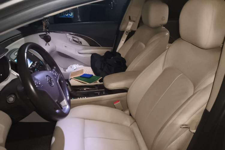 Used Buick LaCrosse 2013 2.4L SIDI Elite Comfort Version Left Front Seat