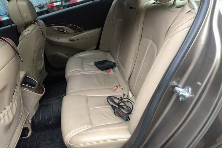 Used Buick LaCrosse 2013 2.0T SIDI Technology Version Left Rear Seat