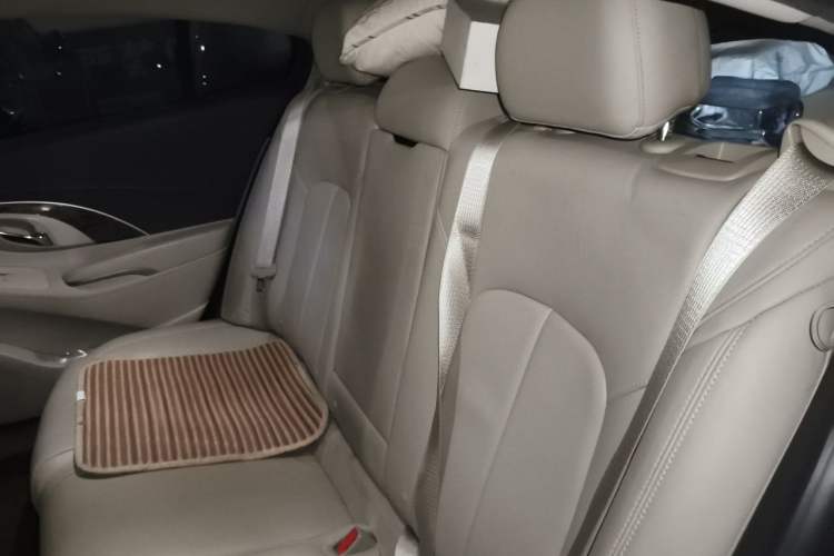 Used Buick LaCrosse 2013 2.4L SIDI Elite Comfort Version Left Rear Seat