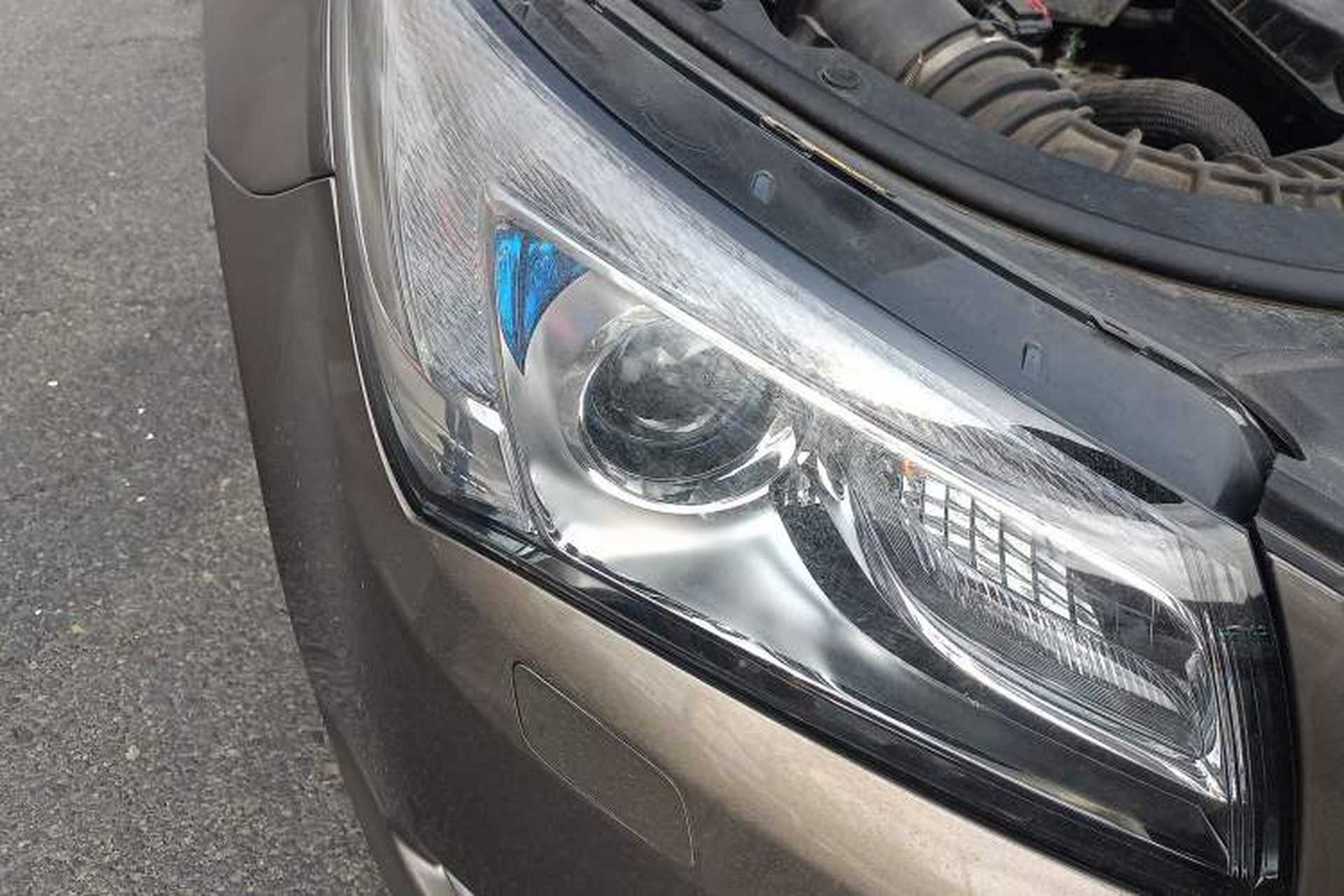 Used Buick LaCrosse 2013 2.4L SIDI Elite Comfort Version Right Front Headlight