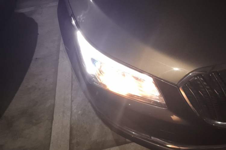 Used Buick LaCrosse 2013 2.4L SIDI Elite Comfort Version Right Front Headlight