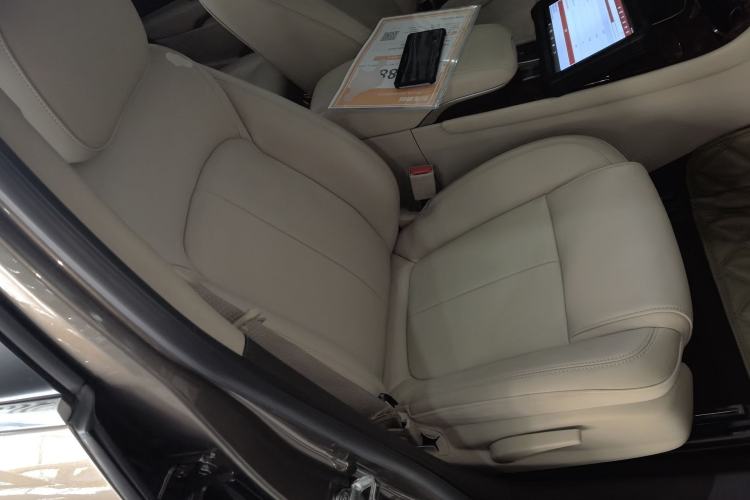 Used Buick LaCrosse 2013 2.4L SIDI Leading Comfort Version Right Front Seat