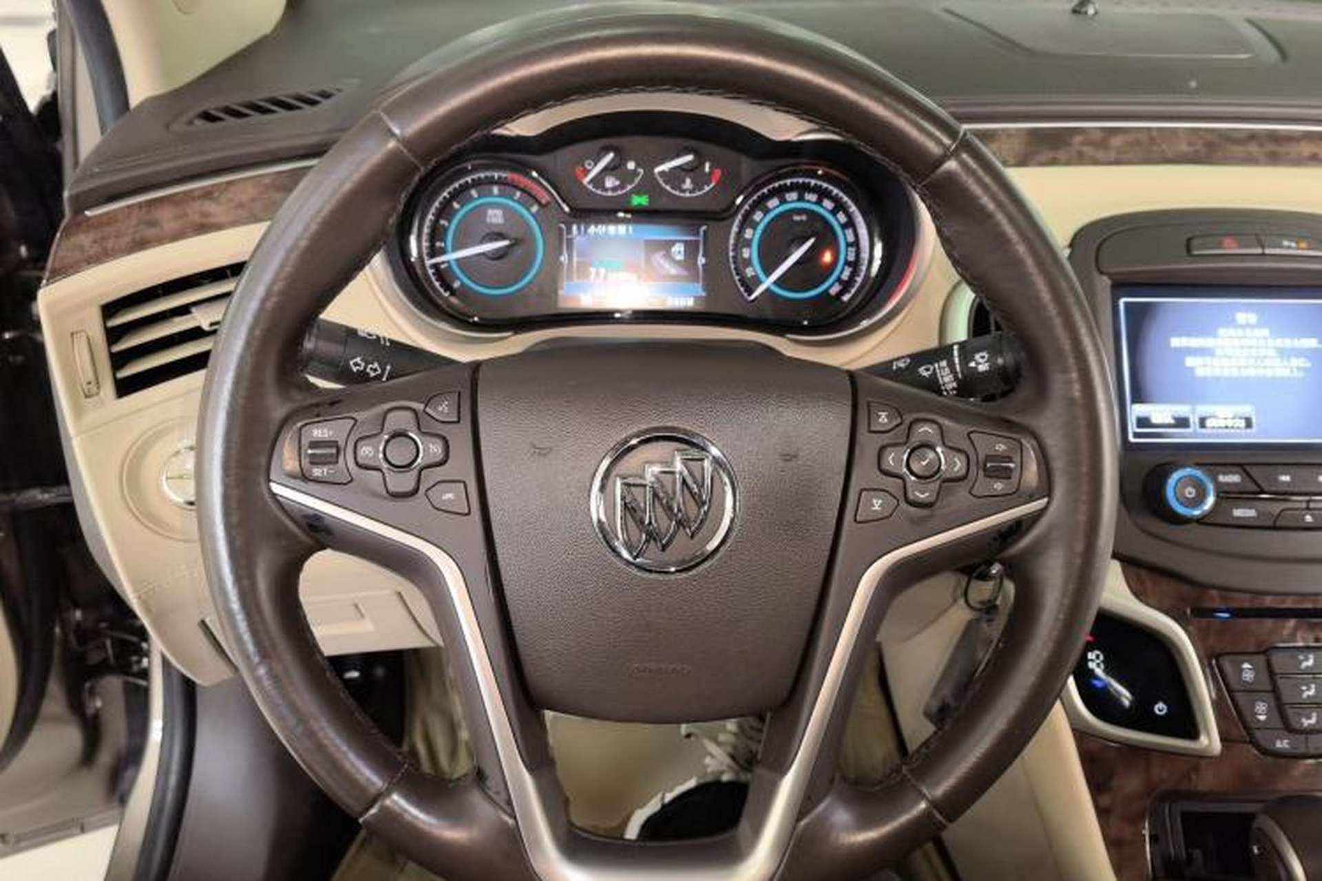 Used Buick LaCrosse 2013 2.4L SIDI Leading Comfort Version Steering Wheel