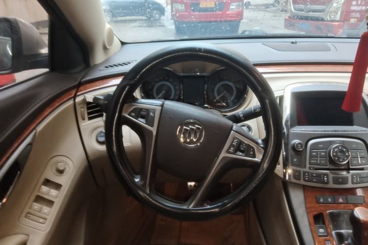 Used Buick LaCrosse 2013 2.4L SIDI Elite Comfort Version Steering Wheel
