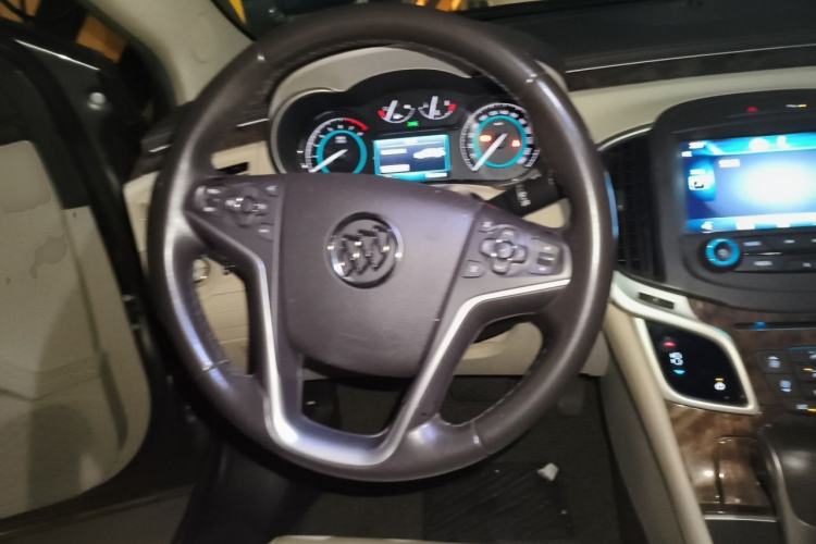 Used Buick LaCrosse 2013 2.4L SIDI Elite Comfort Version Steering Wheel