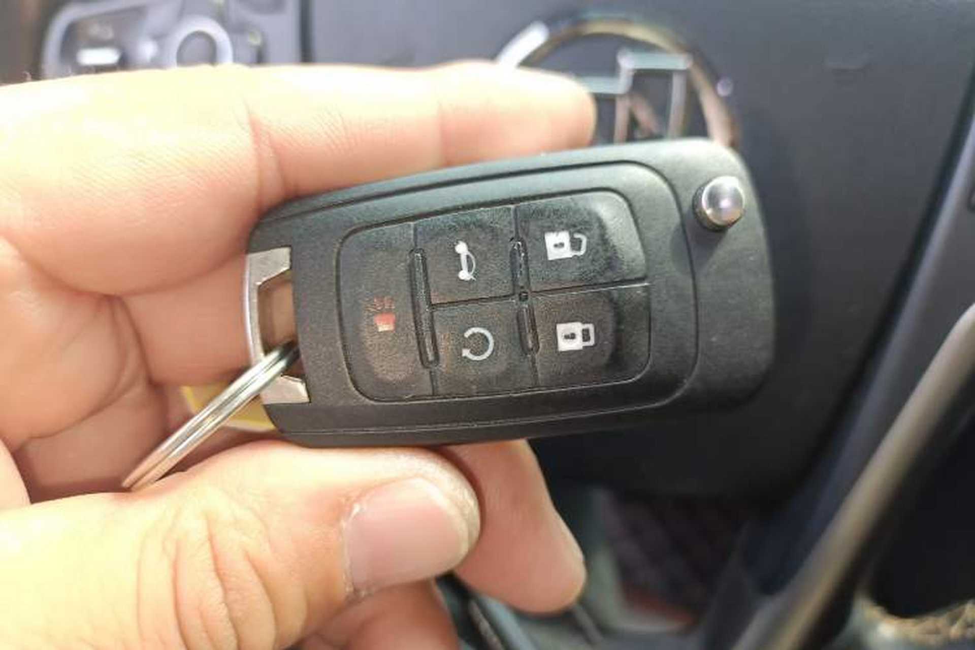 Used Buick LaCrosse 2013 2.4L SIDI Elite Comfort Version Vehicle Key