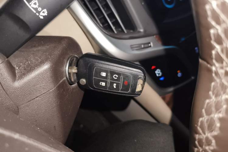 Used Buick LaCrosse 2013 2.4L SIDI Elite Comfort Version Vehicle Key