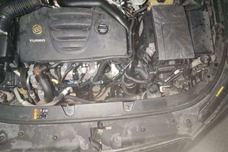 Used Buick LaCrosse 2013 2.0T SIDI Elite Tech Version Engine Bay