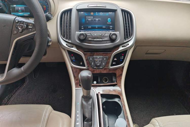 Used Buick LaCrosse 2013 2.0T SIDI Technology Version Audio And AC Panel