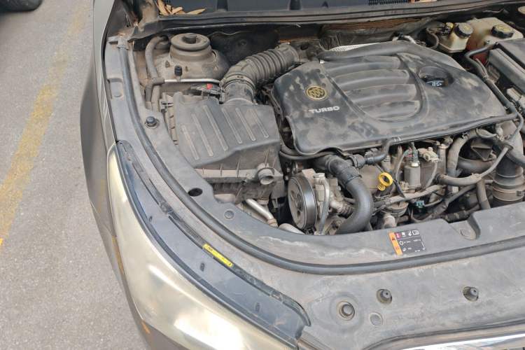 Used Buick LaCrosse 2013 2.0T SIDI Technology Version Engine Bay Right