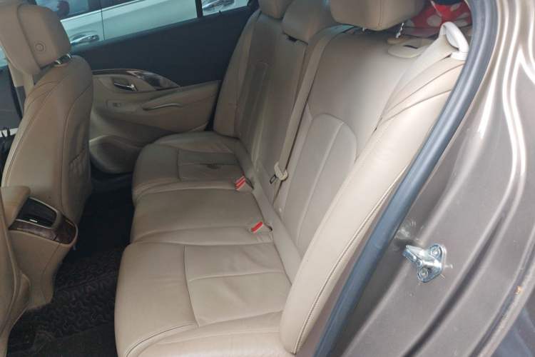 Used Buick LaCrosse 2013 2.0T SIDI Technology Version Left Rear Seat