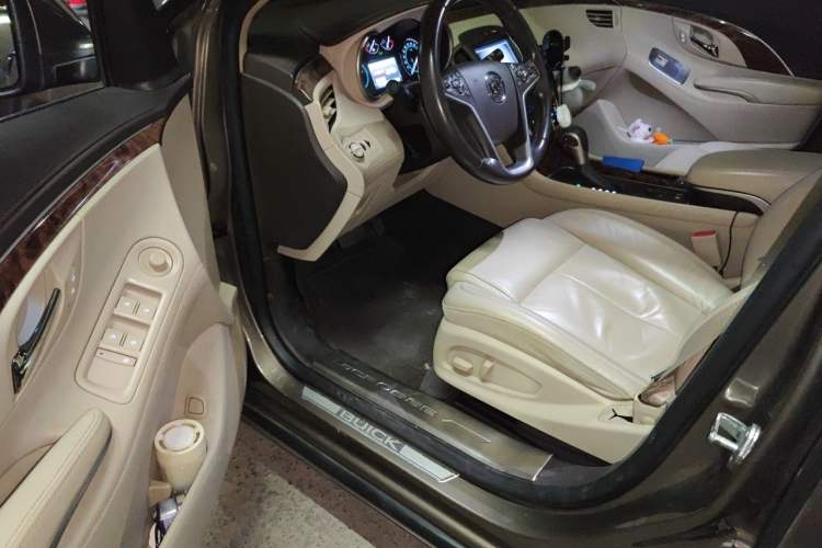 Used Buick LaCrosse 2013 2.4L SIDI Leading Comfort Version Driver Seat