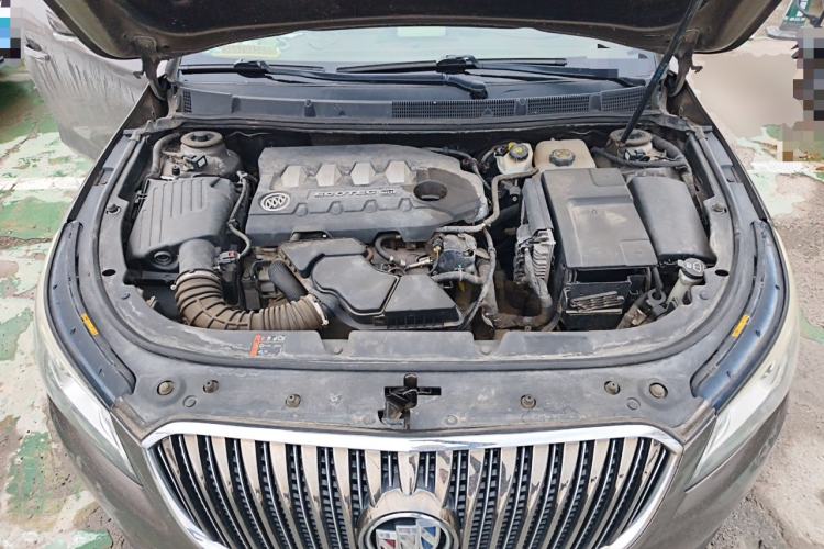 Used Buick LaCrosse 2013 2.4L SIDI Luxury Comfort Edition Engine Bay