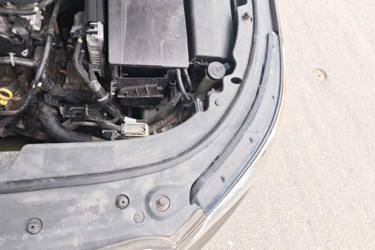 Used Buick LaCrosse 2013 2.4L SIDI Leading Comfort Version Engine Bay Left