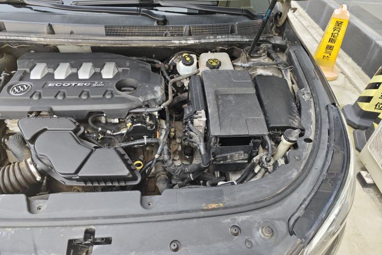 Used Buick LaCrosse 2013 2.4L SIDI Leading Comfort Version Engine Bay Left