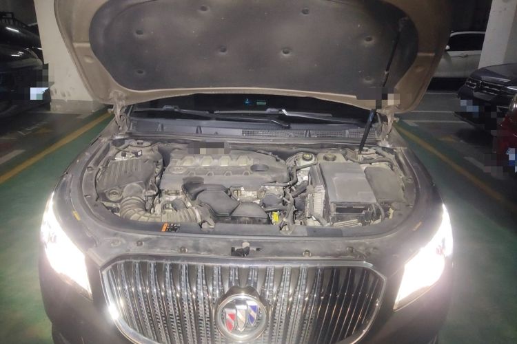Used Buick LaCrosse 2013 2.4L SIDI Luxury Comfort Edition Engine Bay