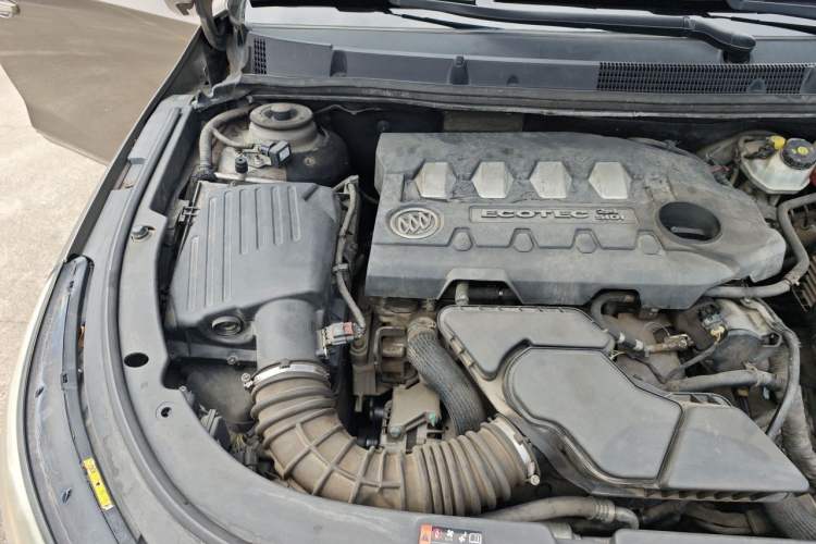 Used Buick LaCrosse 2013 2.4L SIDI Luxury Comfort Edition Engine Bay Right