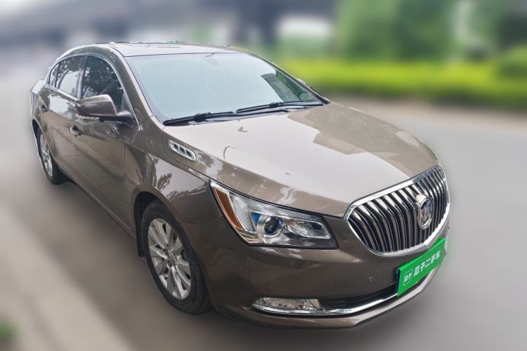 Used Buick LaCrosse 2013 2.4L SIDI Leading Comfort Version Front Right 45 Deg