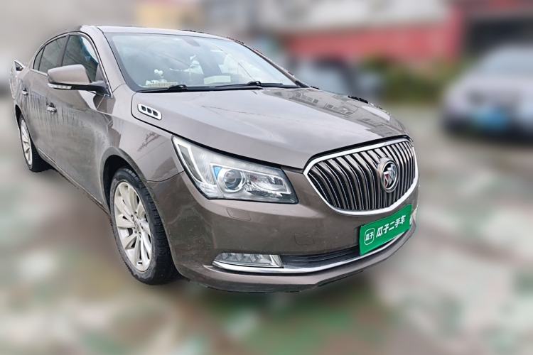 Used Buick LaCrosse 2013 2.4L SIDI Luxury Comfort Edition Front Right 45 Deg