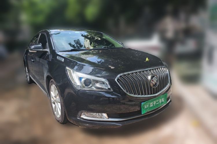 Used Buick LaCrosse 2013 2.4L SIDI Leading Comfort Version Front Right 45 Deg