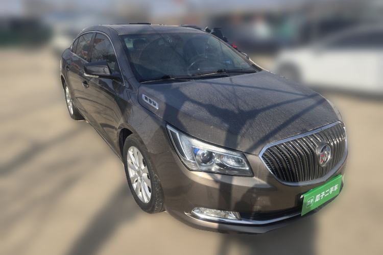 Used Buick LaCrosse 2013 2.4L SIDI Leading Comfort Version Front Right 45 Deg