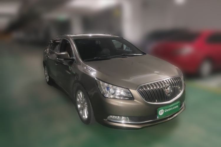 Used Buick LaCrosse 2013 2.4L SIDI Luxury Comfort Edition Front Right 45 Deg