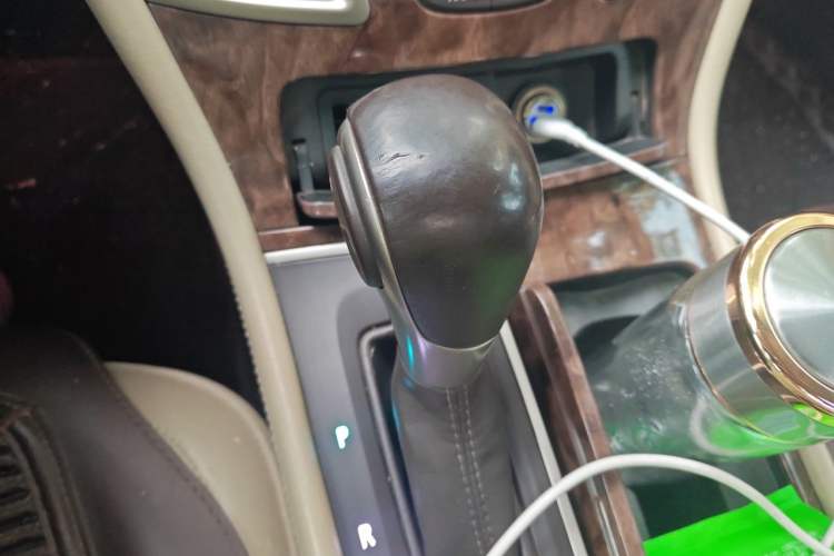 Used Buick LaCrosse 2013 2.4L SIDI Leading Comfort Version Gear Lever