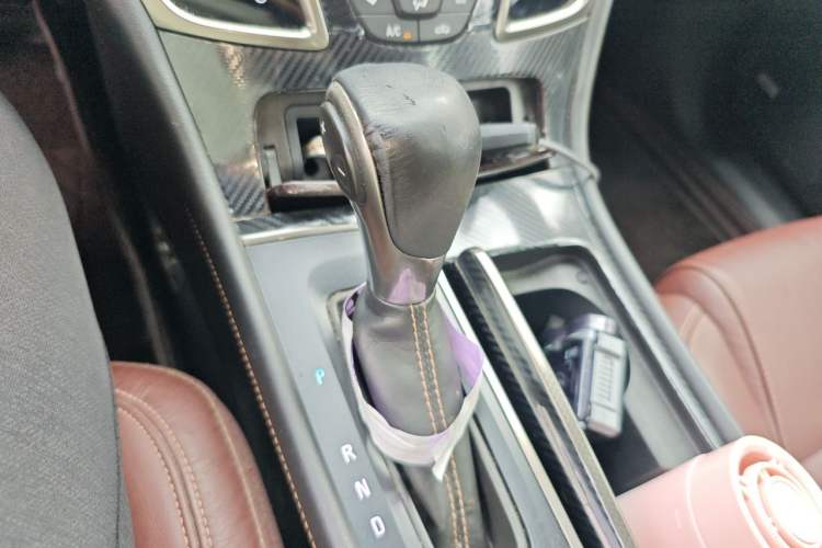 Used Buick LaCrosse 2013 2.4L SIDI Luxury Comfort Edition Gear Lever