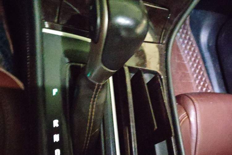 Used Buick LaCrosse 2013 2.4L SIDI Leading Comfort Version Gear Lever
