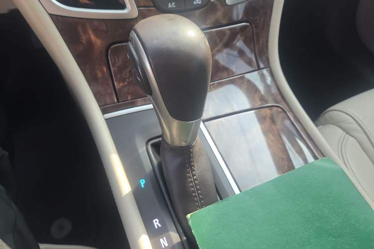 Used Buick LaCrosse 2013 2.4L SIDI Leading Comfort Version Gear Lever