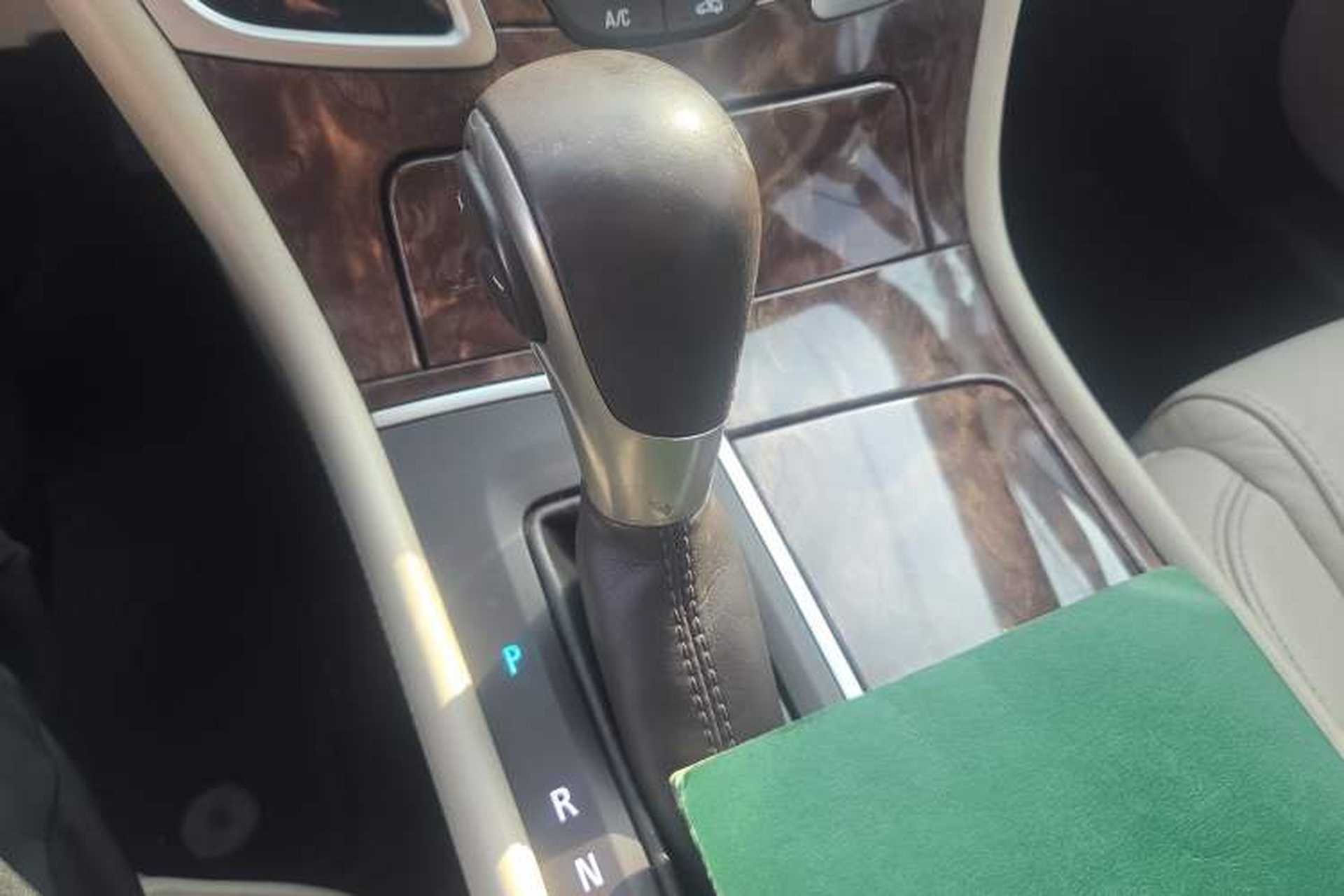 Used Buick LaCrosse 2013 2.4L SIDI Leading Comfort Version Gear Lever