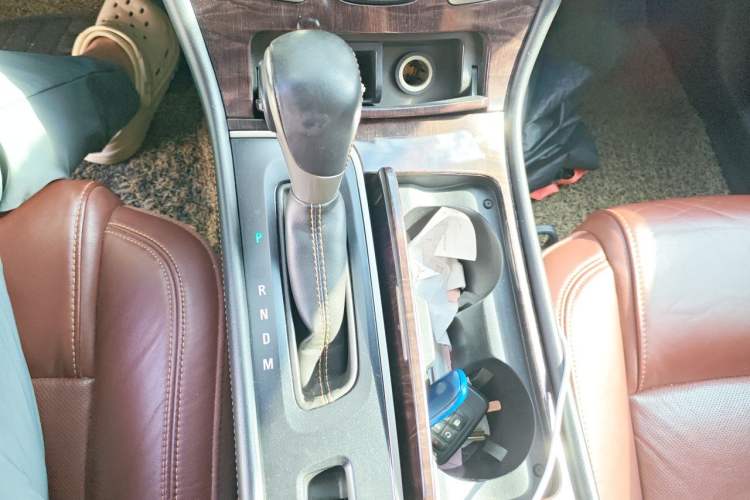 Used Buick LaCrosse 2013 2.4L SIDI Elite Comfort Version Gear Lever