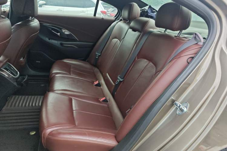 Used Buick LaCrosse 2013 2.4L SIDI Luxury Comfort Edition Left Rear Seat