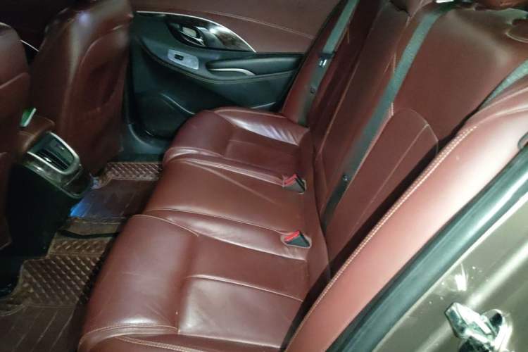 Used Buick LaCrosse 2013 2.4L SIDI Leading Comfort Version Left Rear Seat