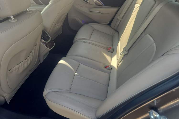 Used Buick LaCrosse 2013 2.4L SIDI Leading Comfort Version Left Rear Seat