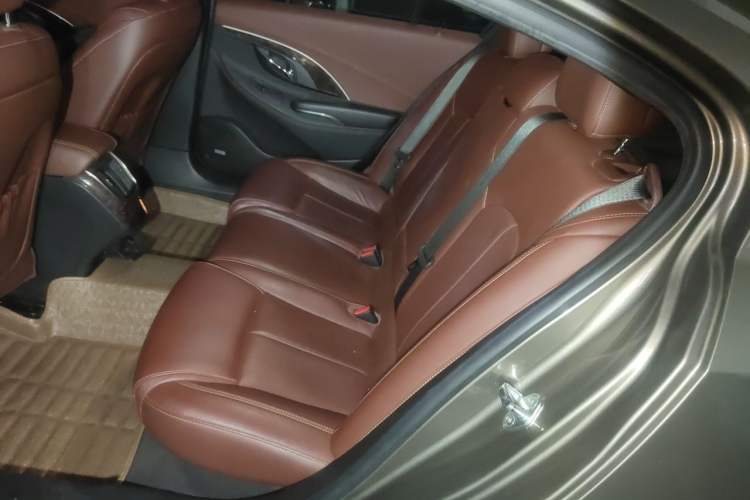 Used Buick LaCrosse 2013 2.4L SIDI Luxury Comfort Edition Left Rear Seat