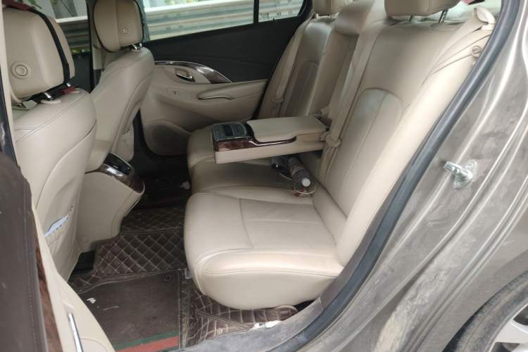 Used Buick LaCrosse 2013 2.4L SIDI Elite Comfort Version Left Rear Seat