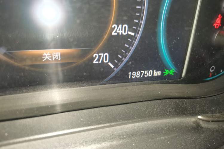 Used Buick LaCrosse 2013 2.0T SIDI Smart Luxury Flagship Edition Odometer Close Up