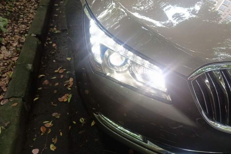 Used Buick LaCrosse 2013 2.0T SIDI Smart Luxury Flagship Edition Right Front Headlight
