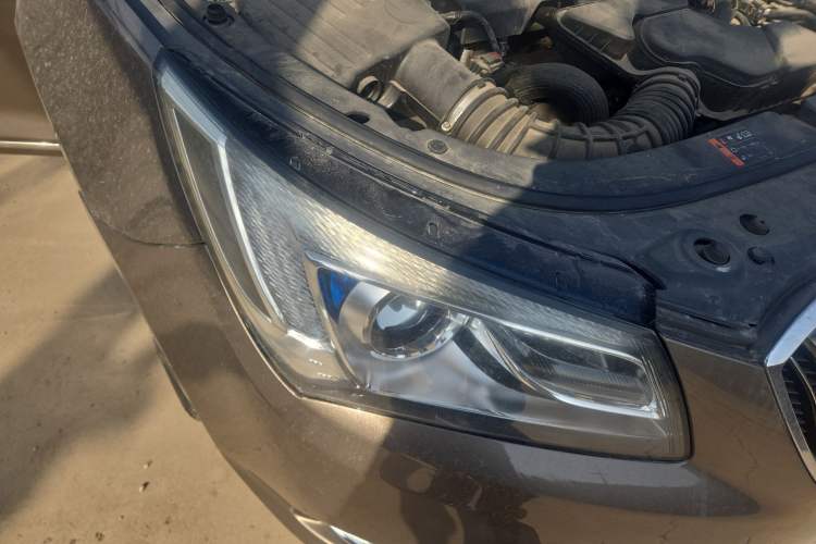 Used Buick LaCrosse 2013 2.4L SIDI Leading Comfort Version Right Front Headlight