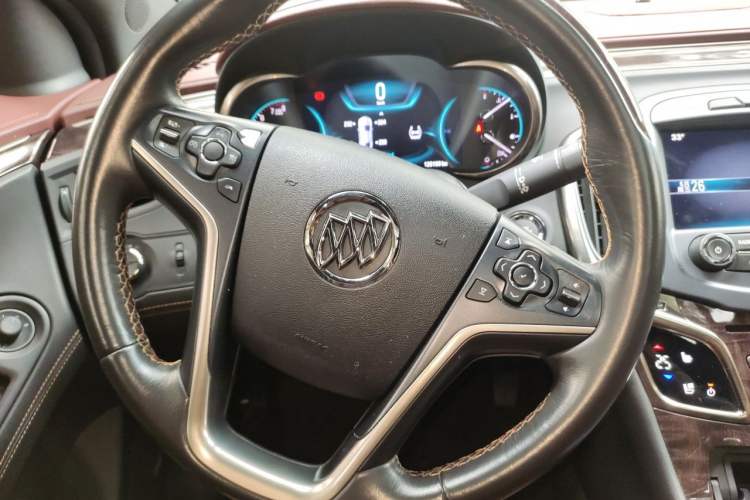 Used Buick LaCrosse 2013 2.0T SIDI Smart Luxury Flagship Edition Steering Wheel