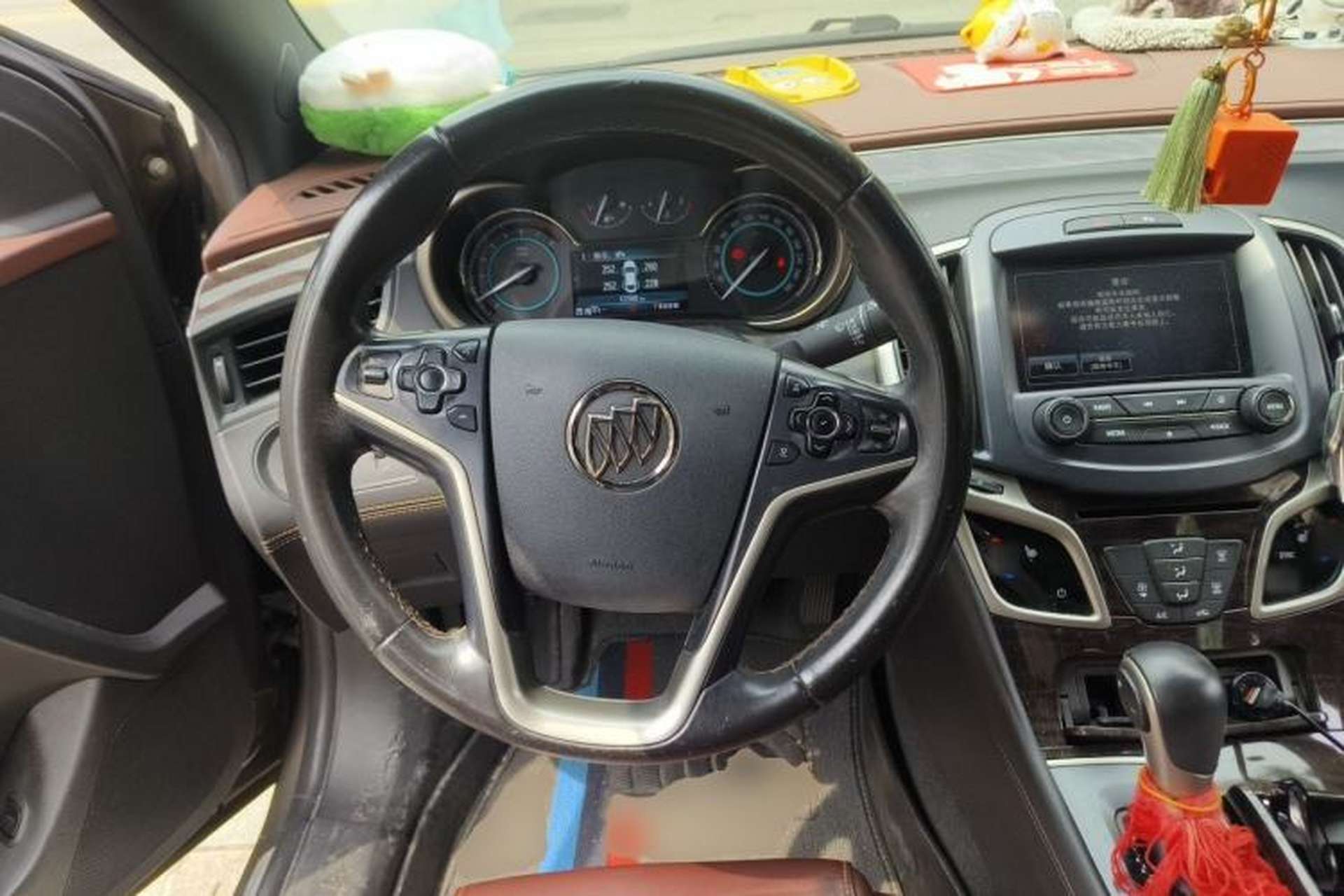 Used Buick LaCrosse 2013 2.4L SIDI Elite Comfort Version Steering Wheel