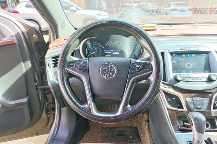Used Buick LaCrosse 2013 2.4L SIDI Elite Comfort Version Steering Wheel