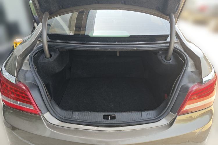 Used Buick LaCrosse 2013 2.4L SIDI Leading Comfort Version Trunk