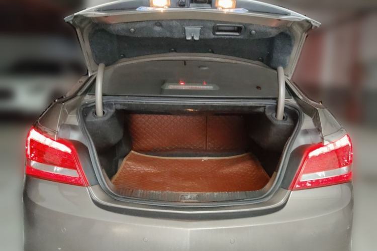 Used Buick LaCrosse 2013 2.4L SIDI Leading Comfort Version Trunk