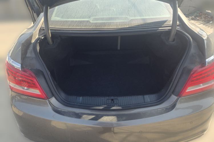 Used Buick LaCrosse 2013 2.4L SIDI Leading Comfort Version Trunk