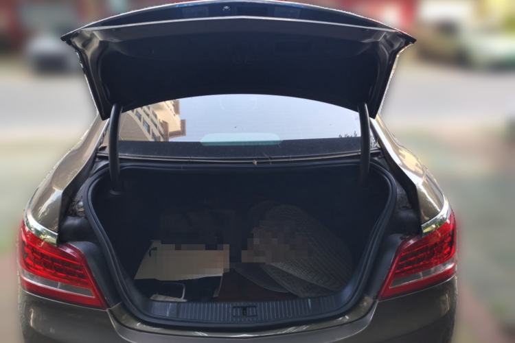 Used Buick LaCrosse 2013 2.4L SIDI Elite Comfort Version Trunk