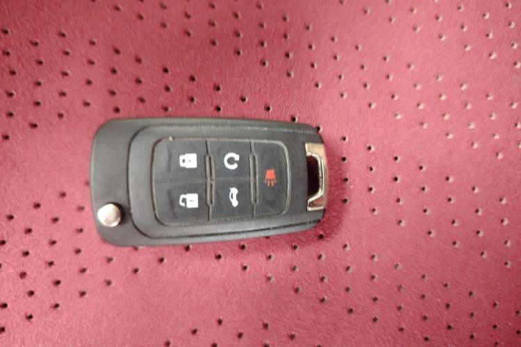 Used Buick LaCrosse 2013 2.4L SIDI Elite Comfort Version Vehicle Key