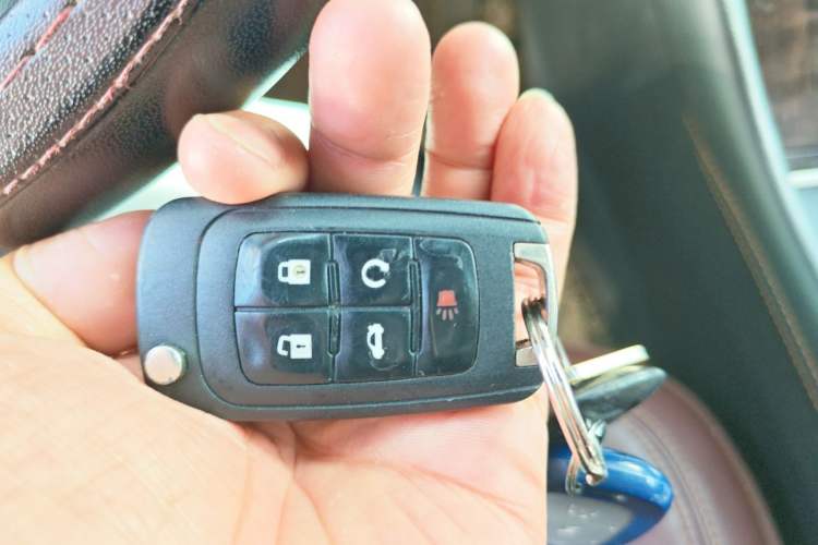 Used Buick LaCrosse 2013 2.4L SIDI Elite Comfort Version Vehicle Key